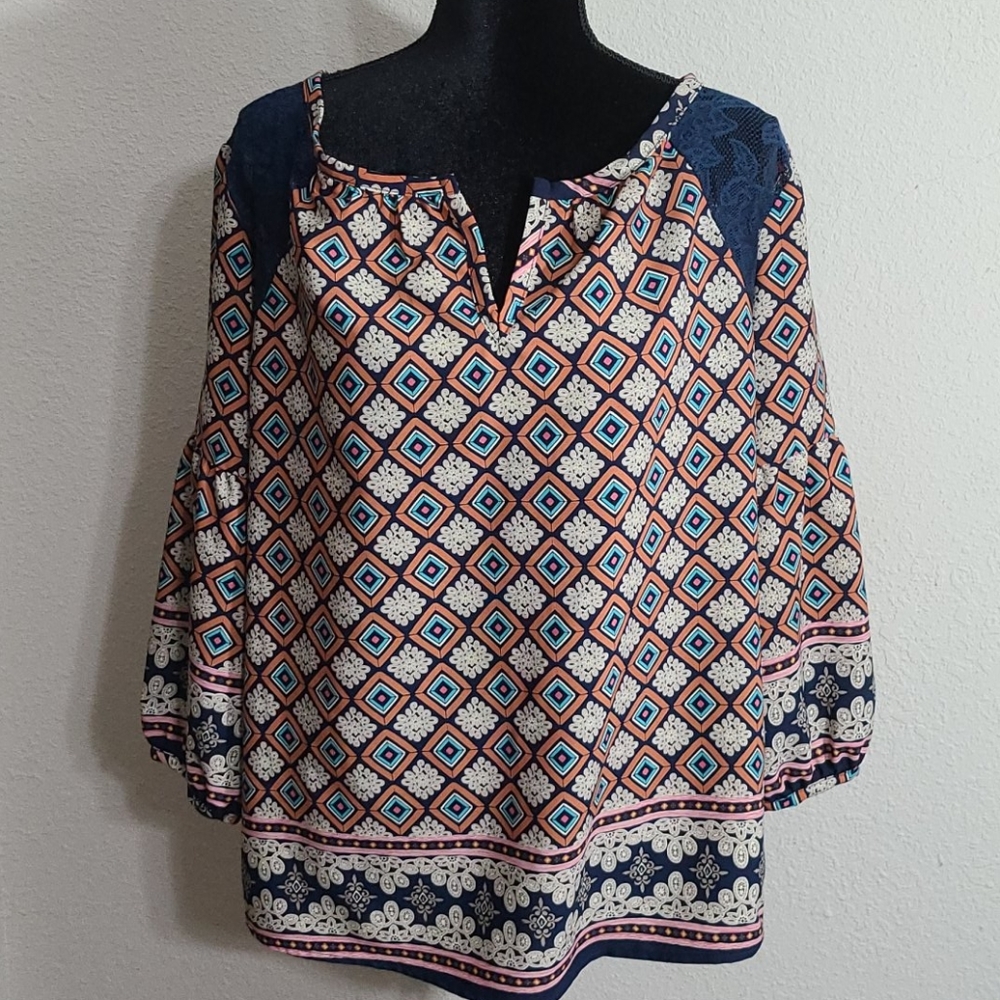 Beautiful blouse with so much detail